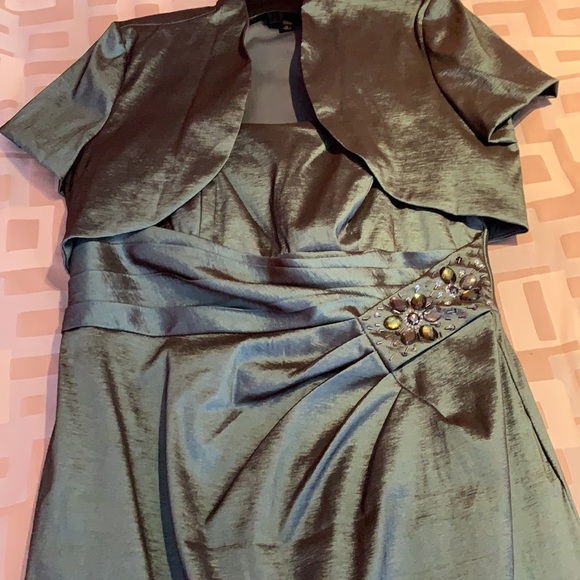 Evening dress - Picture 5 of 10